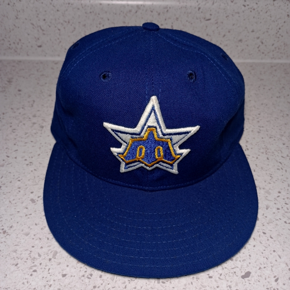 Vintage New Era ProModel Seattle Mariners MLB Leather Sweatband Fitted Hat